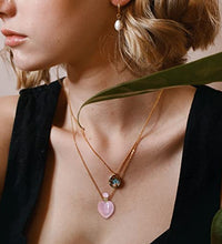 collar de piedra sanadora elegante