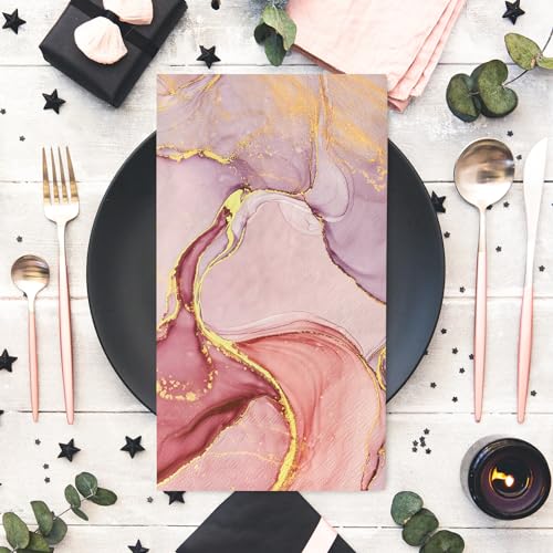 decoración de mesa con servilletas doradas