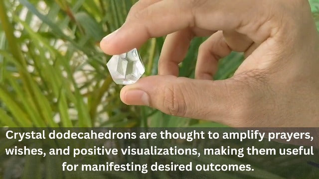 dodecaedro de cuarzo cristal natural para prácticas metafísicas