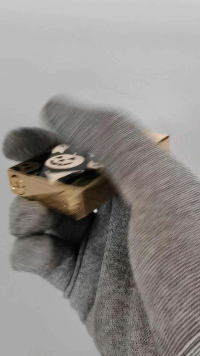 encendedor clásico con detalles de diseño exclusivo