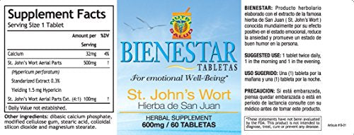 Frascos de hierba de San Juan para la alegría