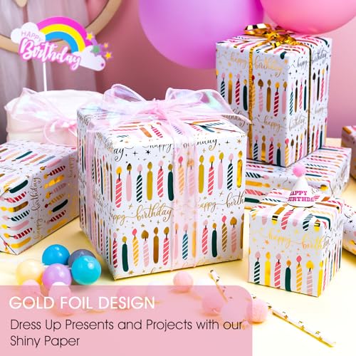 Papel de regalo con velas doradas