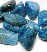 Piedra tumbled de apatito azul natural