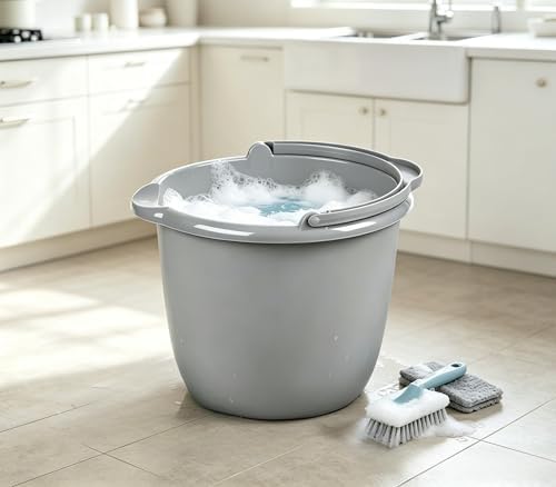 Cubeta Redonda Utilitaria de 10 Qt, Mango Cómodo, Plástico, Pail Clásico de Titanio - imagen 3