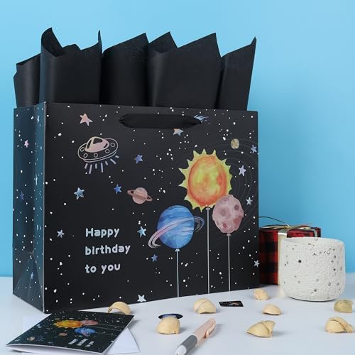 Set de Bolsa de Regalo Grande Qirrmiy de 13” para Cumpleaños con Manijas, Tarjeta de Felicitación, Papel de Seda Negro y Stickers para Niños y Bebés, - imagen 5