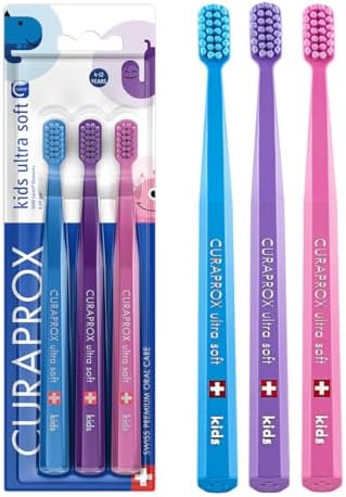 Cepillo de Dientes Curaprox para Niños, Paquete de Tres, Internacional (Surtido) - imagen 1
