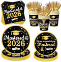 Decoraciones de Graduación Clase 2026, Platos, Servilletas y Vasos Desechables en Negro y Dorado para Fiesta de Graduación de Preparatoria y - imagen 1