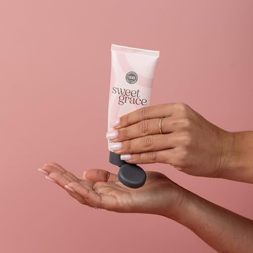 Crema de Manos Hidratante con Fragancia Sweet Grace - Loción de Vitamina E de Bridgewater Candle - imagen 4