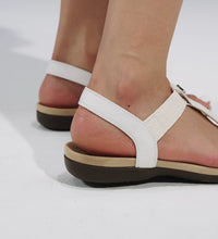 sandalias versátiles para combinar con outfits