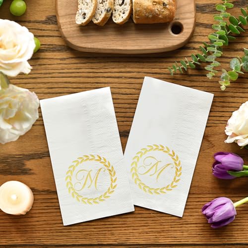 servilletas con monograma letra M en foil dorado