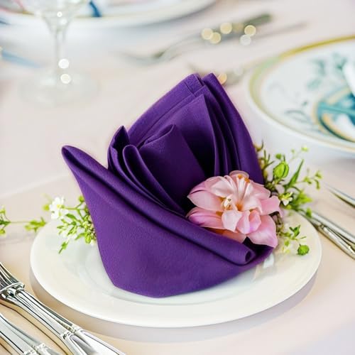 servilletas de tela moradas elegantes