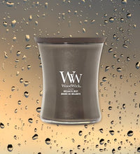 vela mediana en forma de hourglass